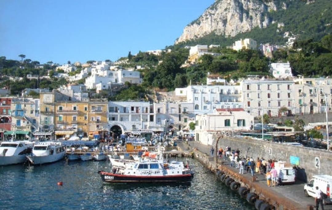 Capri Aquarium Family - Vacation Home Екстериор снимка