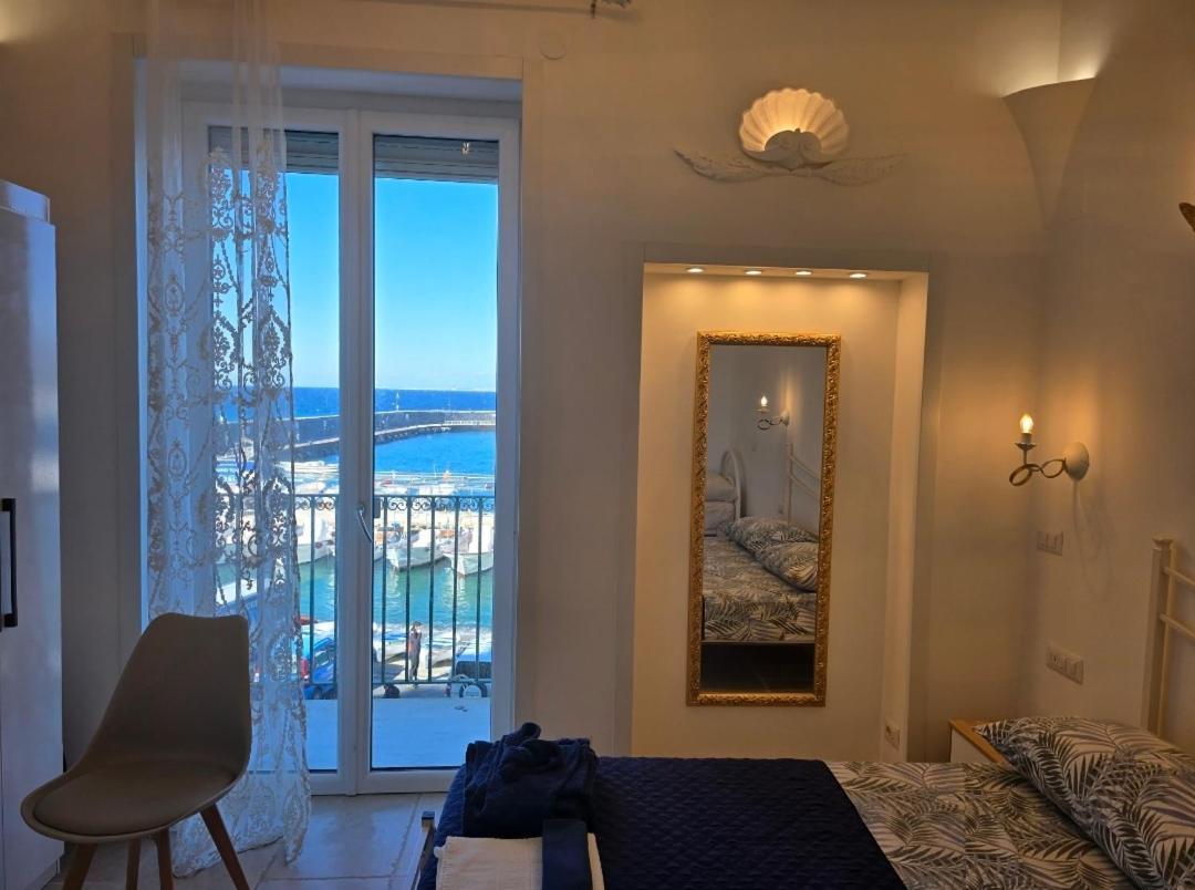 Capri Aquarium Family - Vacation Home Екстериор снимка